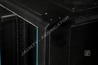 J2_Series-08-ZoomInIMG14295_039-2s