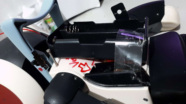 Robi2023.02.01_7_改造測試零件：18650電池盒長度75mm可採用(背腰板的高度)=但是缺點是沒有電池蓋.gif