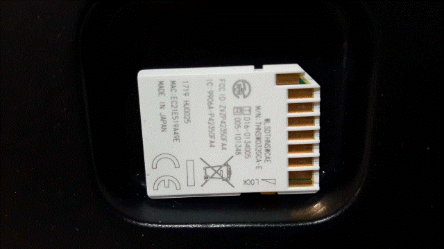 Toshiba_Flash_Air_WiFi_SD_SDHC_32GB(W04)：02_卡片背面.gif